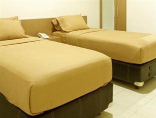 New Legend Hotel Makassar Exterior photo